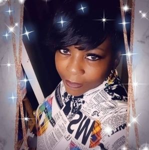 Meet your Posher, Mae curry